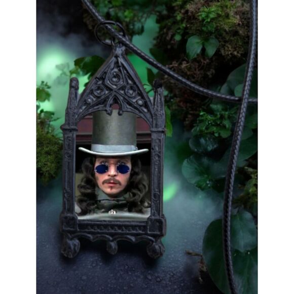 Gary Oldman Pendant Bram Stoker's Dracula Vampire Necklace - Picture 2 of 2